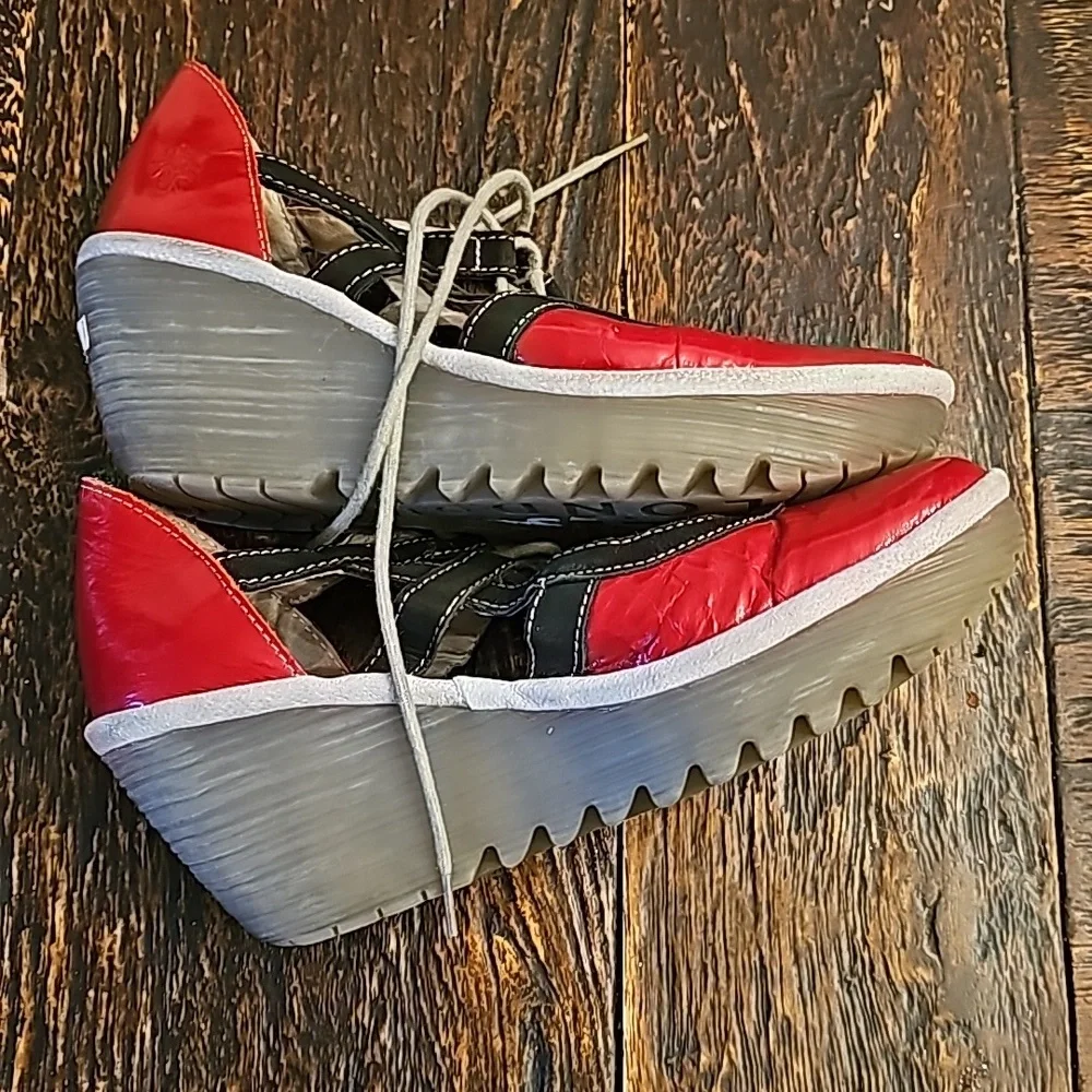 Yett Fly London red pumps 36 or 6 EUC - Picture 5 of 6